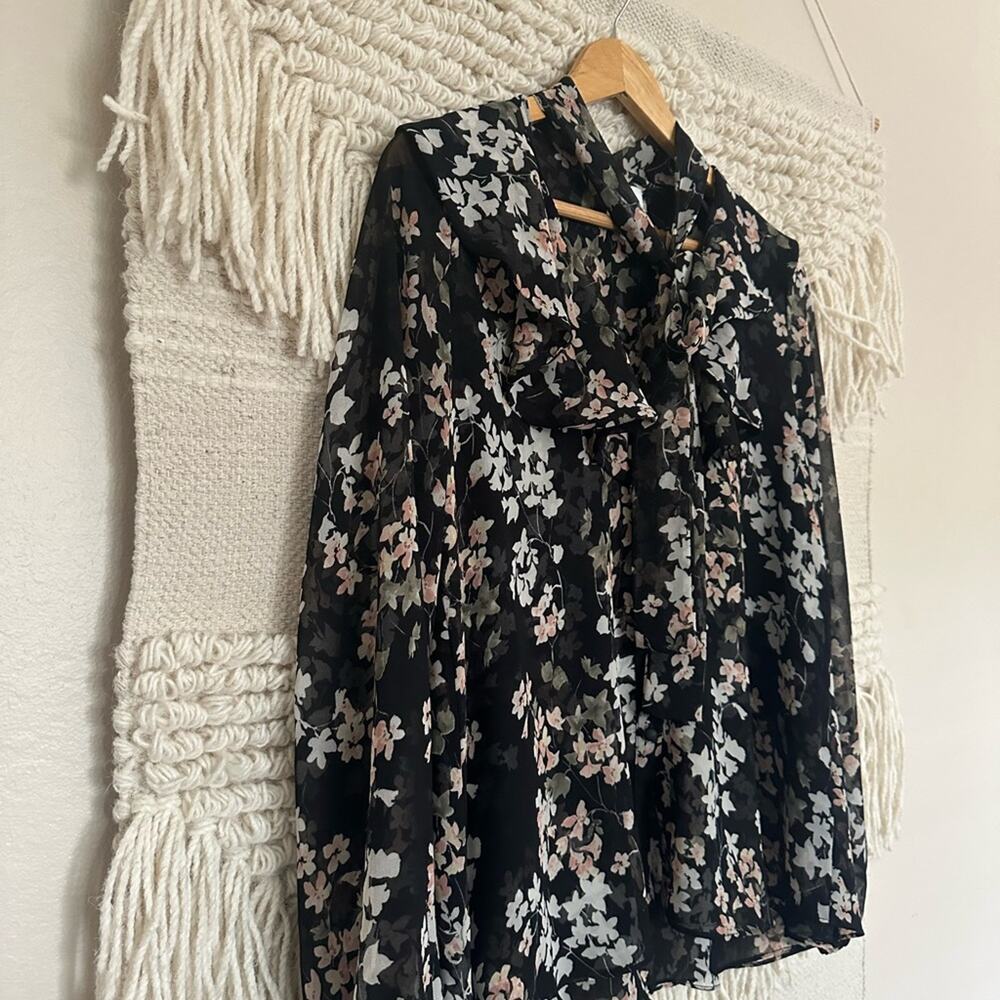 MISA Patia Blouse - Picture 6 of 8